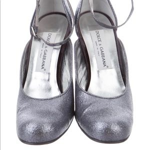 Dolce & Gabbana Women’s Silver Glitter round toe pumps Size  8.5